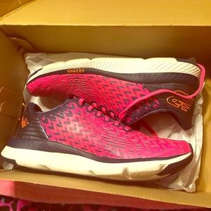 Gently used New Balance women’s train sneakers.